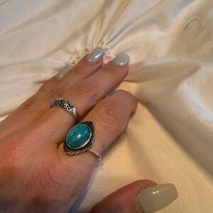 Green chalcedony adjustable women’s ring